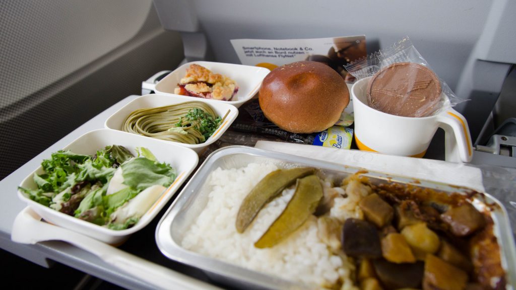 Essen im Flugzeug nach Japan