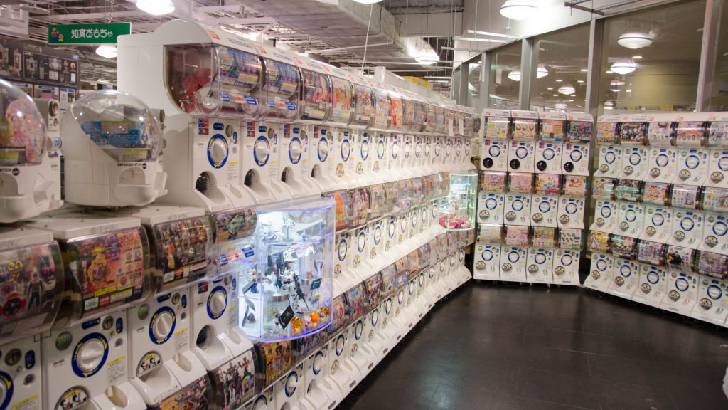 Gashapon-Kapselmaschinen in Fukuoka Japan