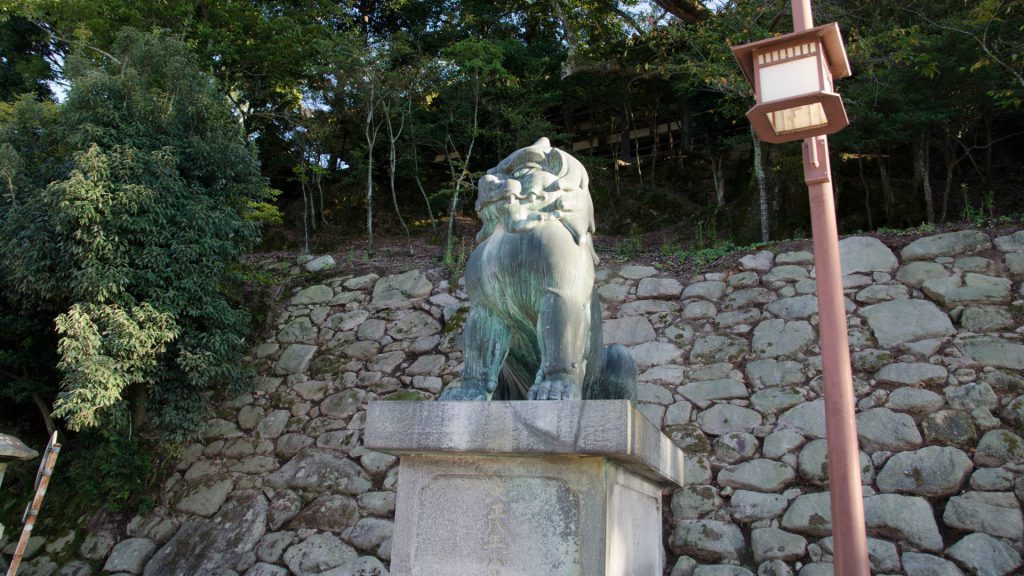 Schützende Loewen in Miyajima Japan