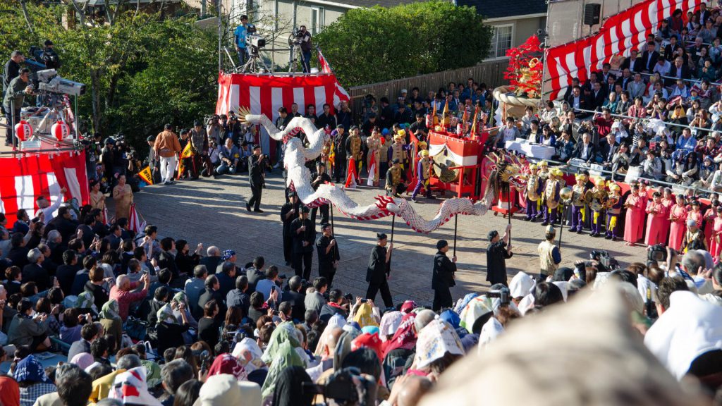 Drachentanz beim Okunchi Festival in Nagasaki Japan