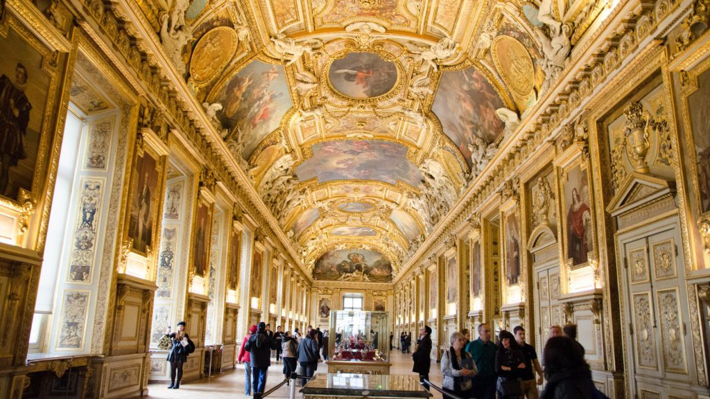 Pompoese Halle im Louvre in Paris